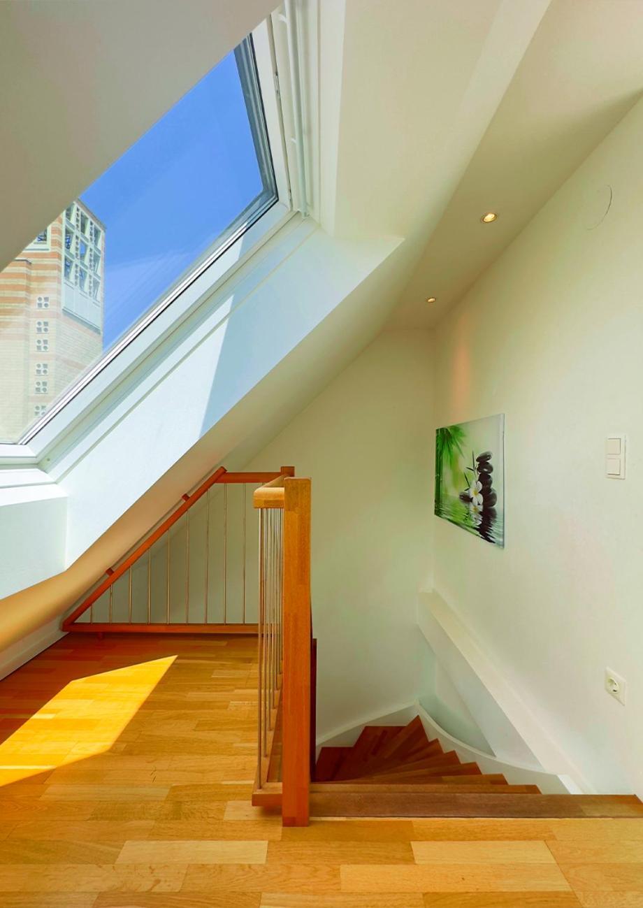 Elegant Duplex Danube Canal Apartamento