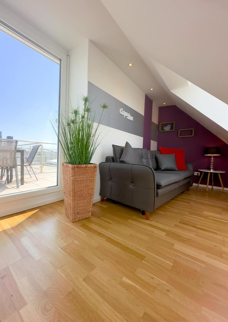 Elegant Duplex Danube Canal * Viena